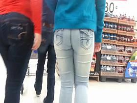 Candid - Spanish Blonde Bubble