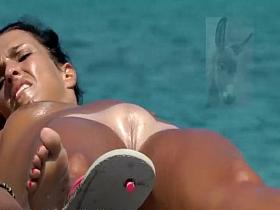 Pussy looks like it's made of plastic