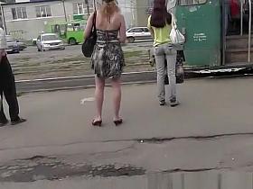 Milf in short dress waits for the metro gets upskirted