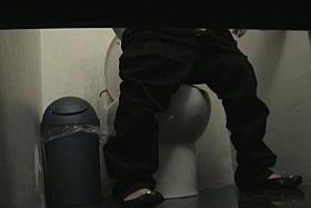 Public toilet peeing spy cam tries to catch a girls pussy