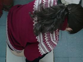 Kneeling toilet pissing asian girl voyeur video