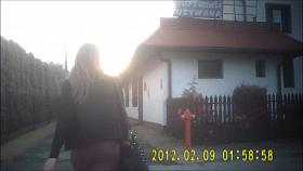 Teen in tight leggins ass candid