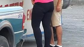 Culoncita en licra negro y Cameltoe rico