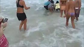 Helping nature, stranded dolphin in Brazil