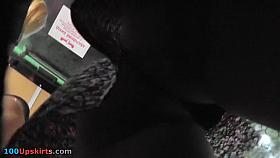 Cute blondie in hawt upskirt clip