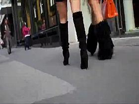 Femme En Bottes