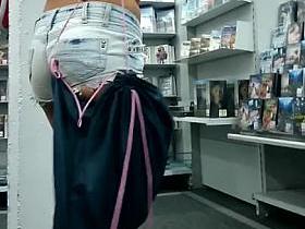 Candid ass young teen in shorts jeans!