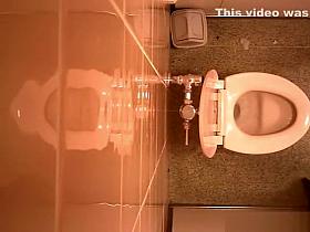 Unaware women spied pissing