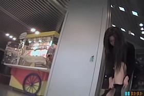 Japan girl provides with the real up skirt teasing dvd 3DISC2