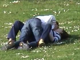 petite branlette au parc