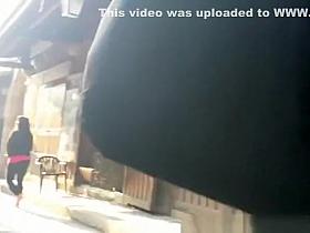 Nice ass and cameltoe on chick wearing gray leggings