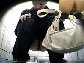 Girls Pissing voyeur video 41