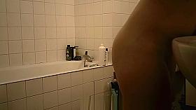 Bathroom Teenage Jadou 090220