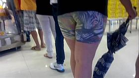 NOVINHAS FAVELADAS NO ACOUGUE