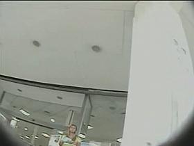 Upskirt recording of a hottie with a spy cam