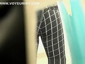 Girl spreads her butt cheeks to pee