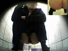 Girls Pissing voyeur video 206