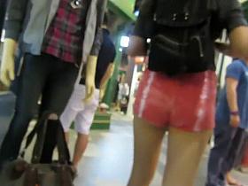 Chinese girl's hot ass in shorts