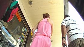 Amateur hidden upskirt cam video of an attractive woman