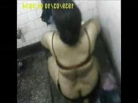 Bangla desi Neighbor Bhabi Bathing Bathroom Hidden cam