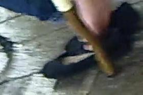 great foot n shoeplay at a cafe, geile MollyFuesschen