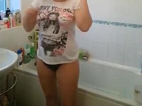 my stepmom lets my cum flow