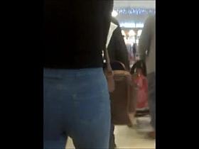 Two candid teen asses in skintight jeans