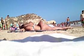 Husband Grabs Milf Perfect Ass !