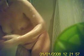 marearia in shower 4