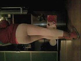 teen in yoga pants ass cameltoe candid