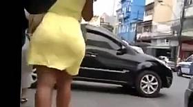 Culazo de mulata en falda