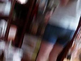 hot rich fit MILF voyuer