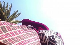 Upskirt a cole en el Paseo