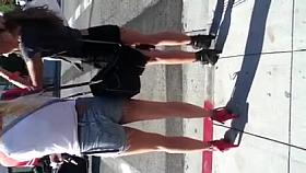 Sexy ass blonde in daisy dukes