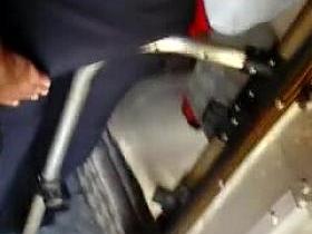 AYUDANDOLE A CULONA CALIENTE TUBO METALICO P1