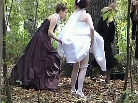 A jewel among voyeur videos with a bride pissing in the woods