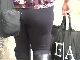 SDRUWS2 - CANDID FAT BUTT PANTY LINE