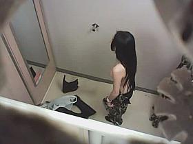 Great sexy voyeur video of hot babe in changing room