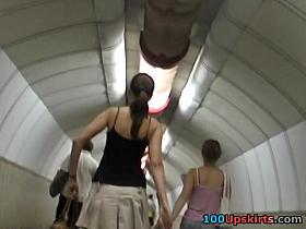 Voyeur upscirt of a playgirl