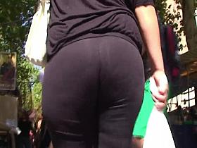 candid booty in black lycra