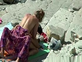 Pussy eating and fuck on rocky beach