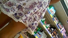 Untern Rock, upskirt, black panty, Teil 2