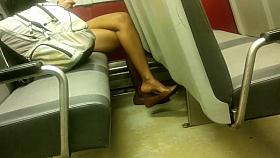 Candid Ebony Feet Legs Shoeplay Heelpopping Dangling