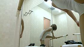 Cute teen exposed her hot nudity changing in changing room