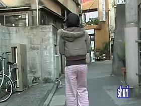 Outdoor sharking attack with cute casual broad getting tricked really nicely