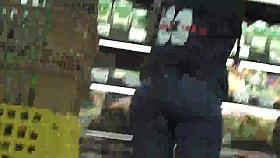 I fell in love with her ass & butt in jeans !