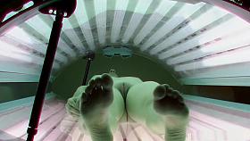 Incredible peeper adult clip