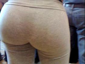 Candid Booty in Public