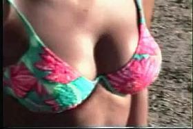 some nice jiggly titties