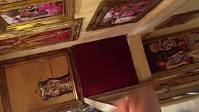 wana see her in the changing rooms